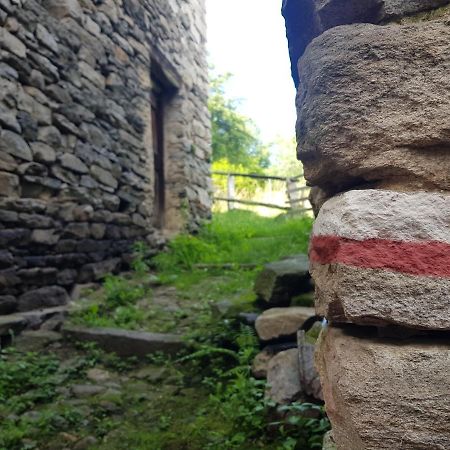 La Baita Di Francesca Montecrestese Eksteriør bilde